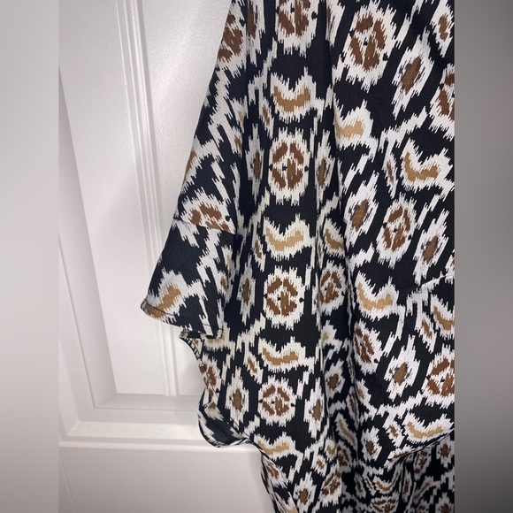 Sparkle & Fade Anthropologie Abstract crop Blouse - Picture 6 of 7